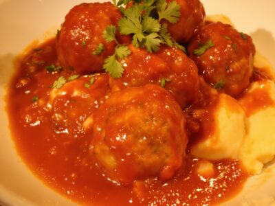 Gehaktballen in tomatensaus: een heerlijk recept!