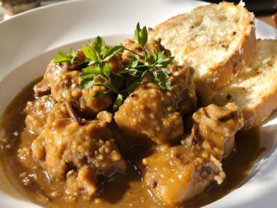 Hachee met kruidnagel en laurier: een heerlijk recept!