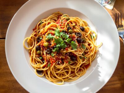 Pasta alla puttanesca recept: Ontdek deze heerlijke snelle maaltijd!