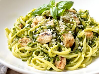 Pasta met kip en pesto recept: Snel en smaakvol genieten!