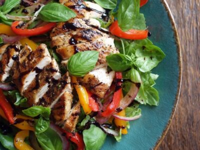 Gegrilde Kip Salade: Het Smaakvolle & Eenvoudige Recept